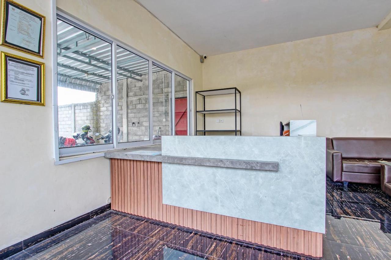 SPOT ON 91709 Aster Hotel Syariah Karanganyar  Exterior foto