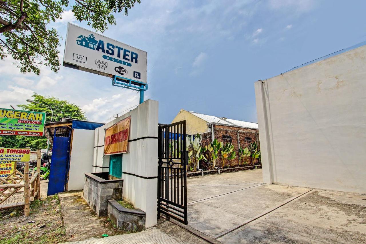 SPOT ON 91709 Aster Hotel Syariah Karanganyar  Exterior foto