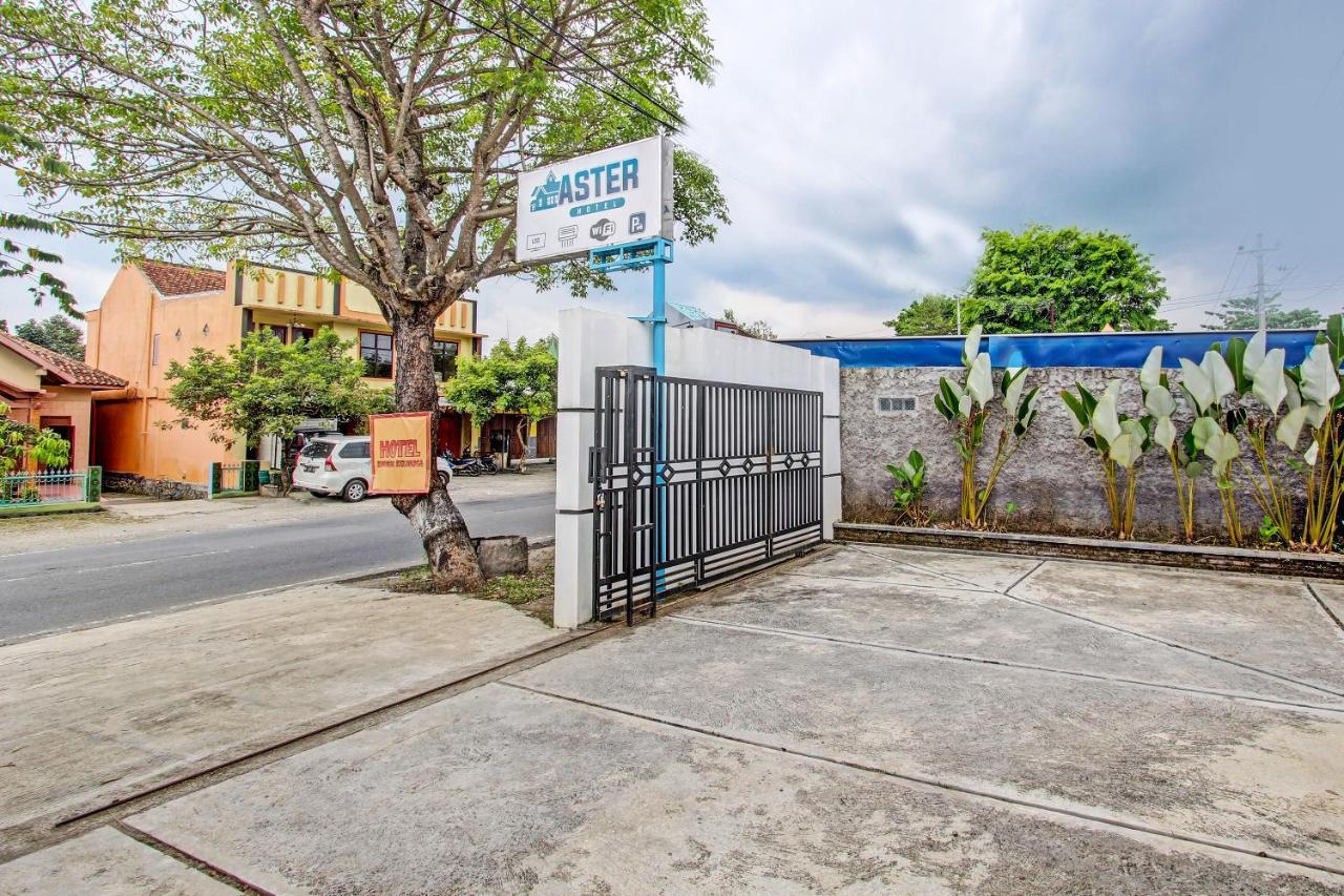 SPOT ON 91709 Aster Hotel Syariah Karanganyar  Exterior foto