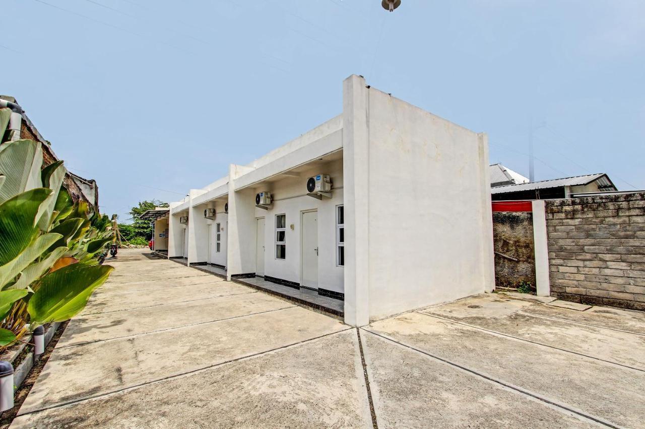 SPOT ON 91709 Aster Hotel Syariah Karanganyar  Exterior foto