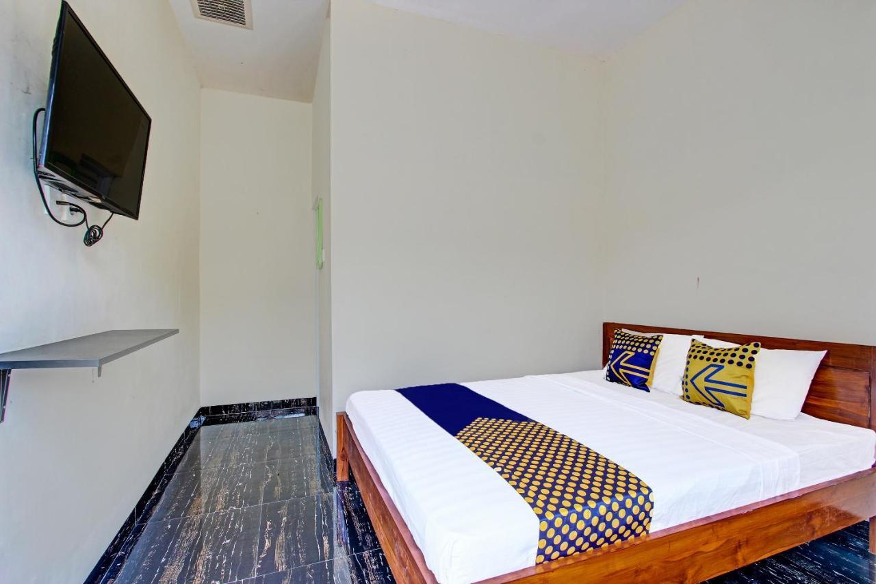 SPOT ON 91709 Aster Hotel Syariah Karanganyar  Exterior foto