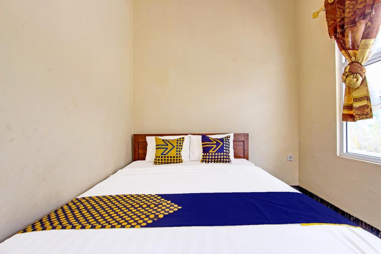 SPOT ON 91709 Aster Hotel Syariah Karanganyar  Exterior foto