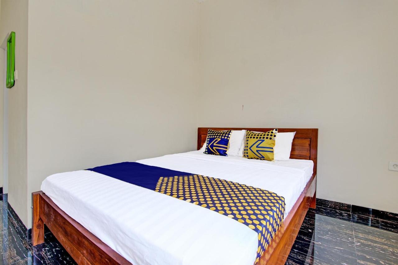 SPOT ON 91709 Aster Hotel Syariah Karanganyar  Exterior foto