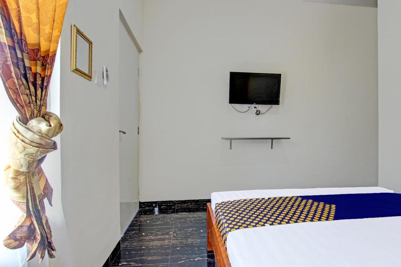 SPOT ON 91709 Aster Hotel Syariah Karanganyar  Exterior foto